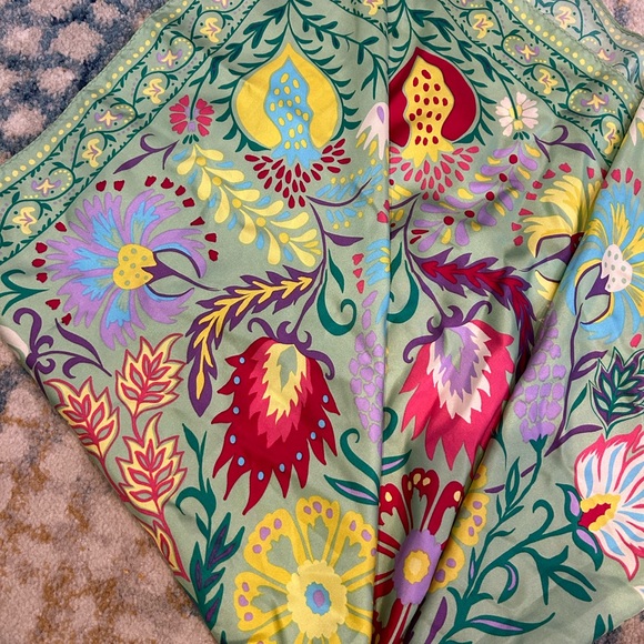 Satin scarf - Picture 2 of 4